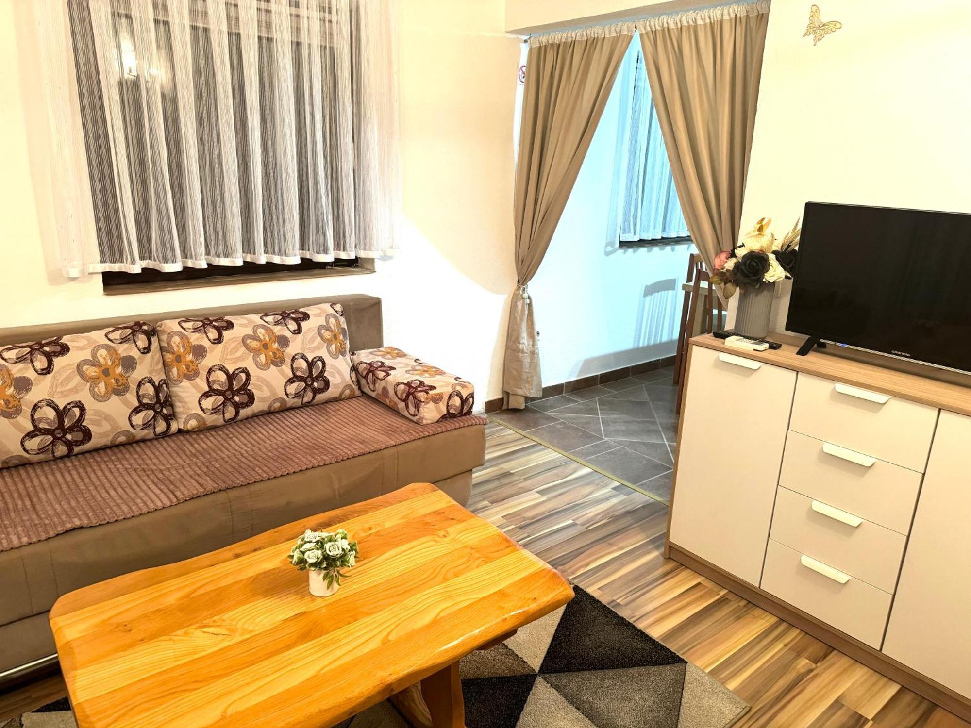 Apartment Valentina Brocanac Luaran gambar